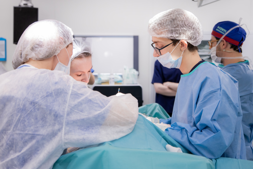 Методы подтяжки груди без имплантов